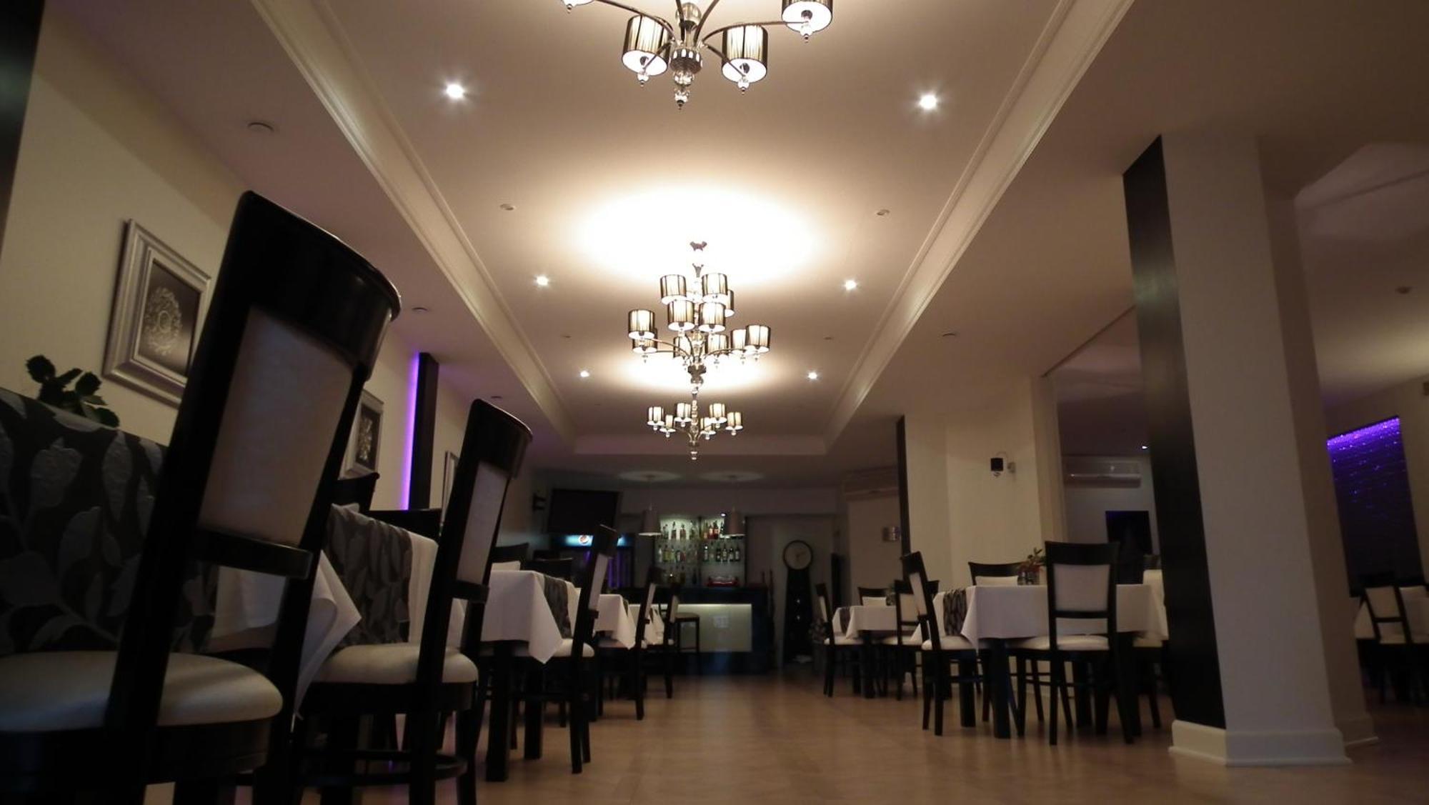 Hotel & Restauracja Glass Radom Kültér fotó