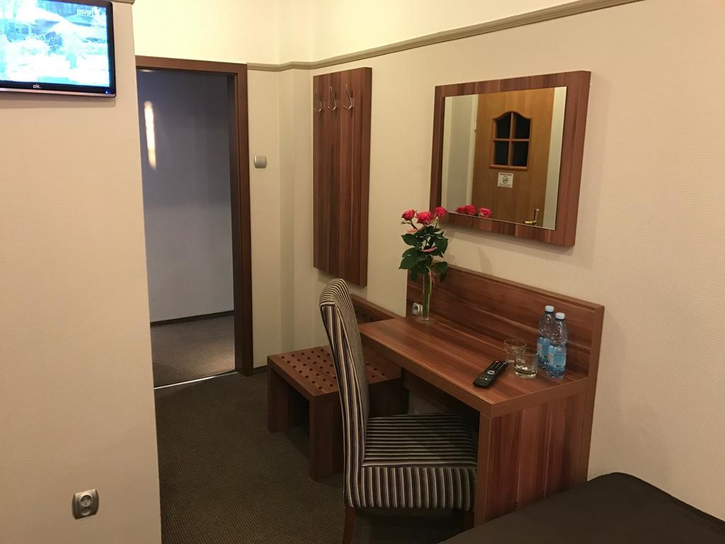 Hotel & Restauracja Glass Radom Kültér fotó